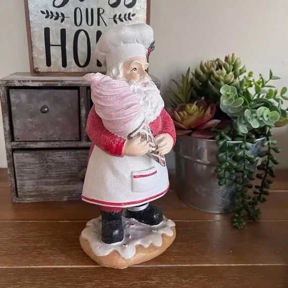 New Peppermint Square 9” Santa Holding Icecream Cone - Picture 4 of 5
